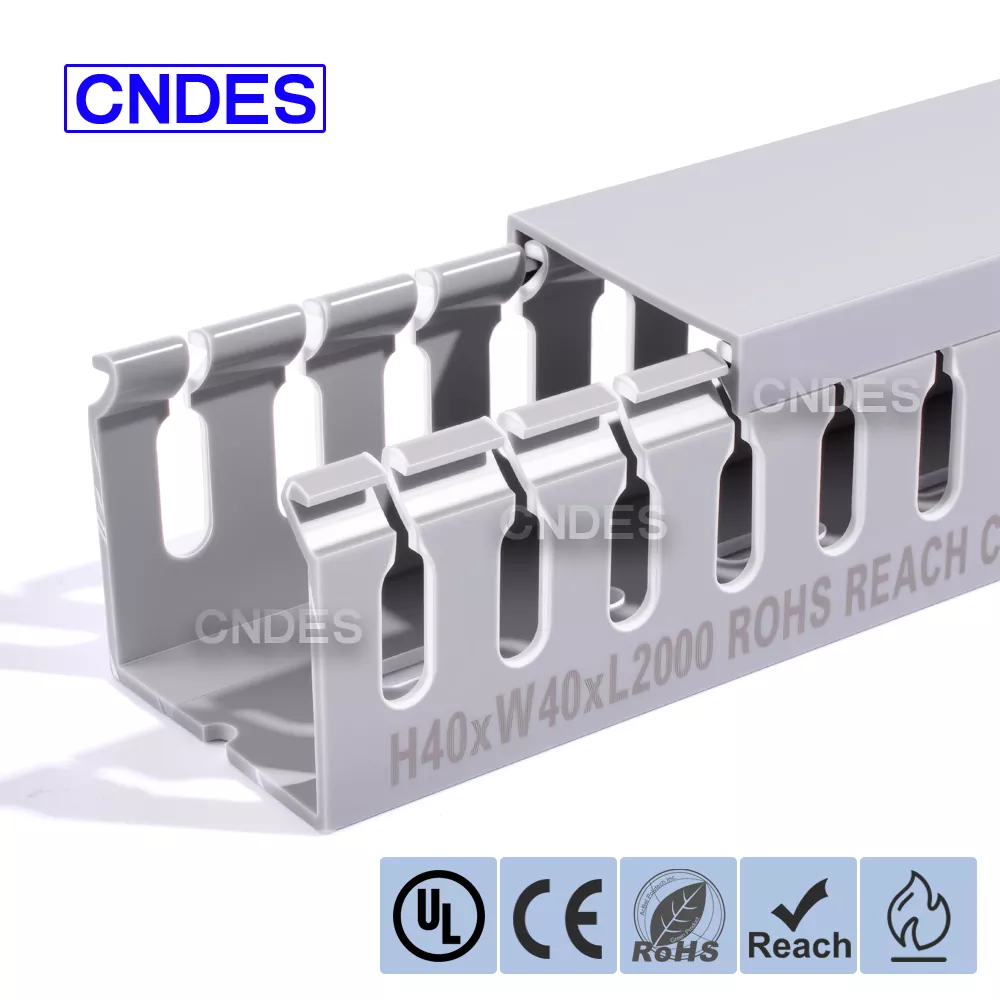 Duto de fiação de PVC 40×40 com tampa